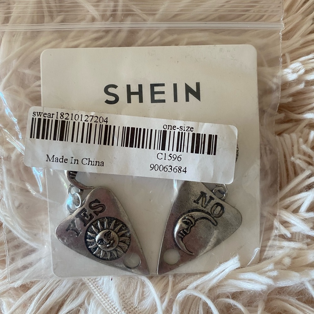 TAROT SHEIN EARRINGS - Picture 2 of 3